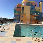 아파트 Marina View